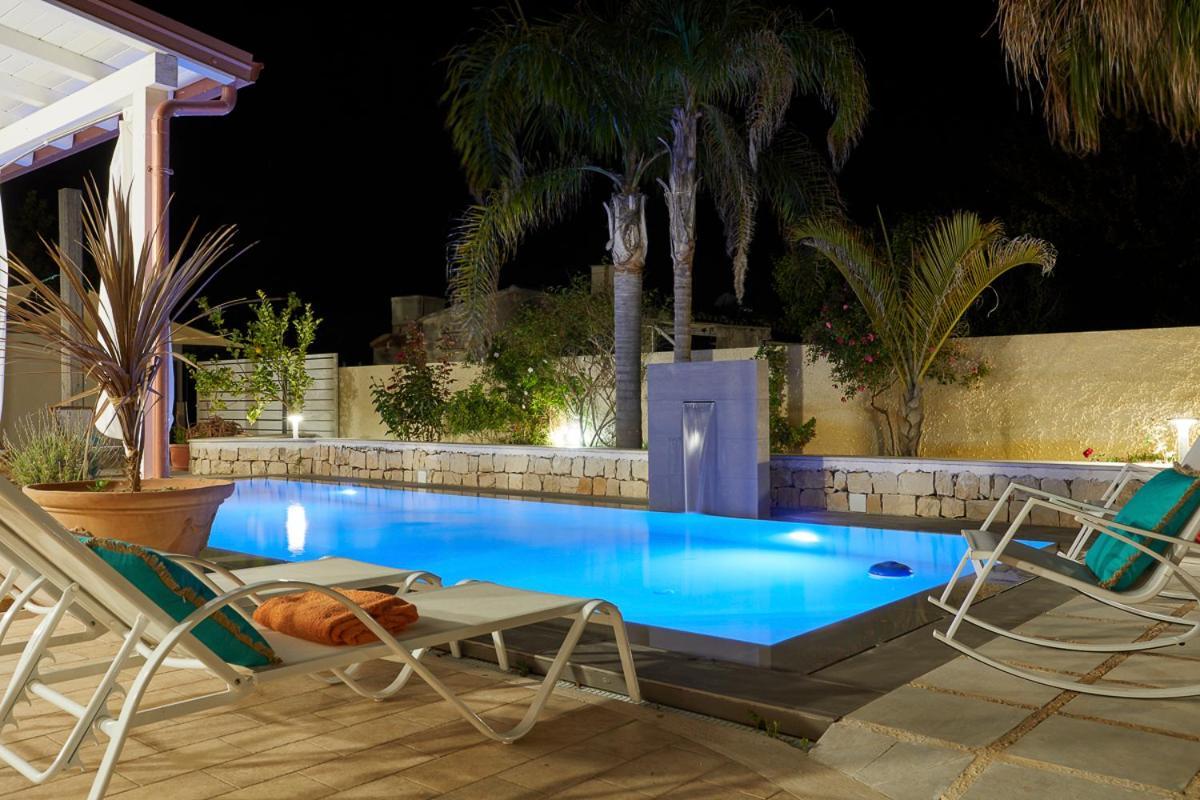 Villa Zamia Con Piscina Santa Maria Del Focallo Exterior photo
